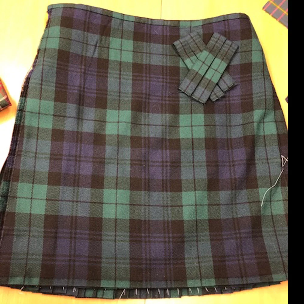 Black Watch Modern Heavyweight Hand Stitched Kilt - Image 3