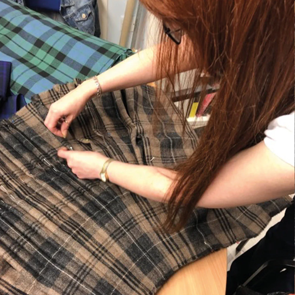 Brave Tweed Hand Stitched Kilt - Image 3