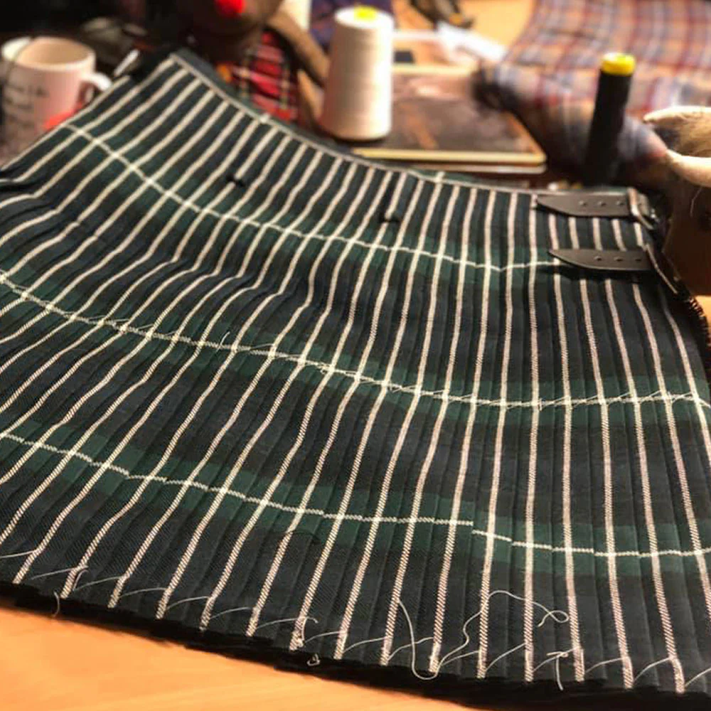 Lamont Modern Heavyweight Hand Stitched Kilt - Image 2
