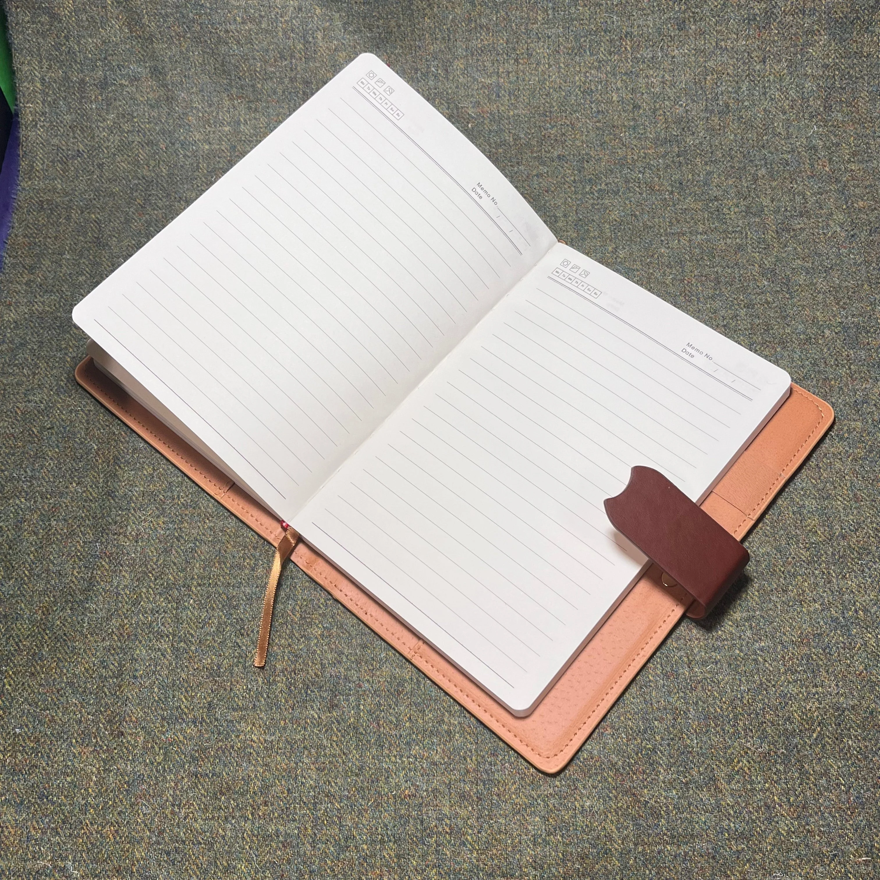 Robertson Clan Crest Luxury Bamboo Covered Notebook - Image 2