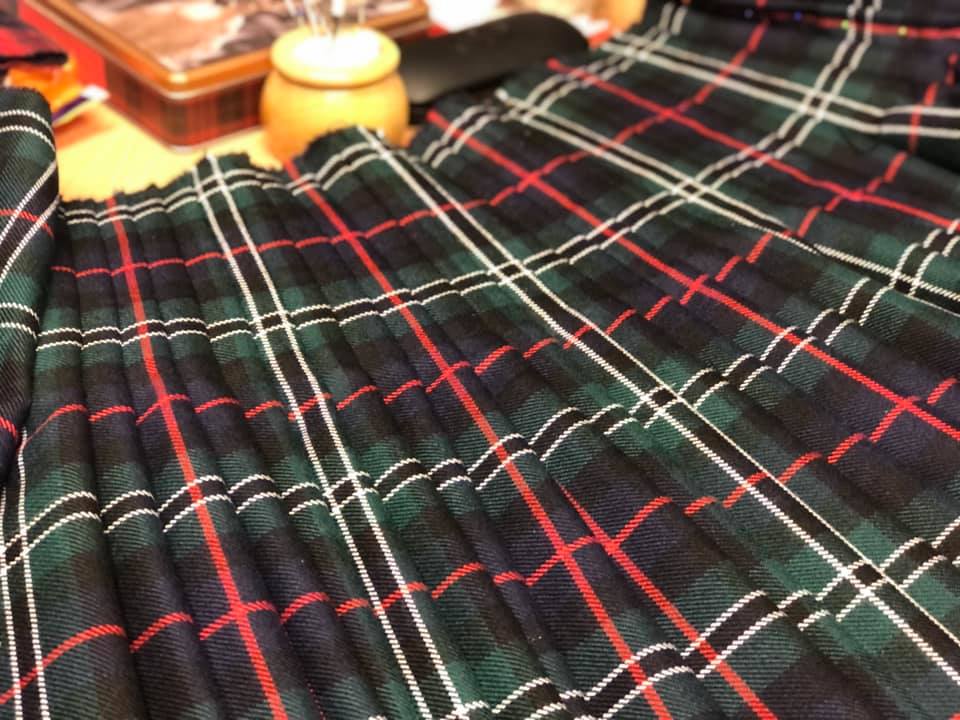Rose Hunting Modern  Heavyweight Hand Stitched Kilt - Image 3