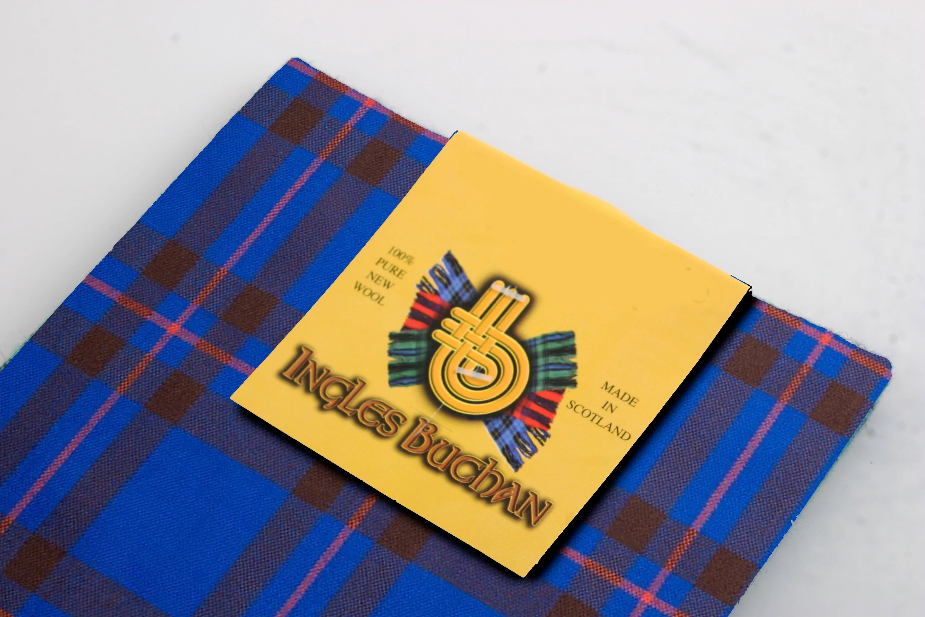 Scarf in Elliot Ancient Wool Tartan. - Image 2